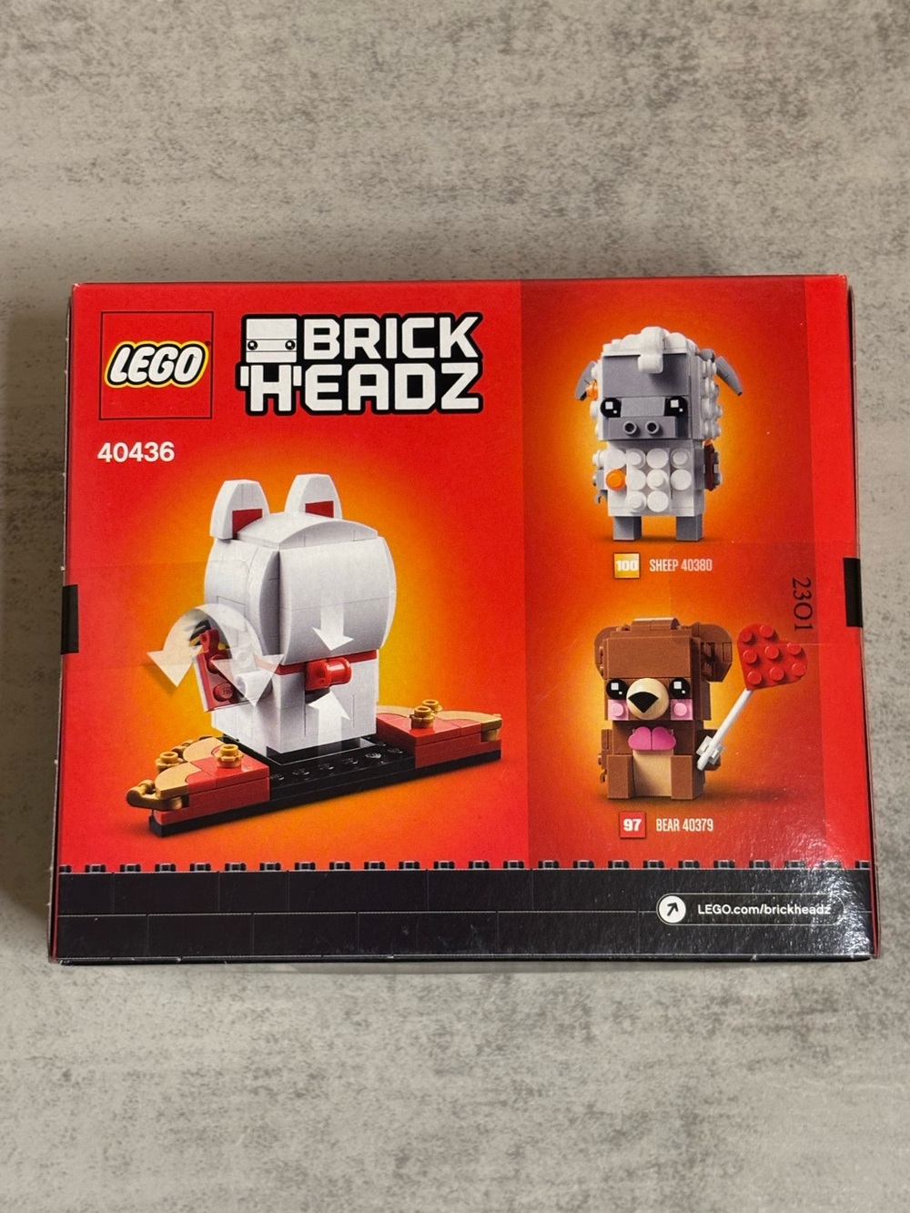 Lego BrickHeadz Lucky Cat Set (#40436) - Picture 2 of 7